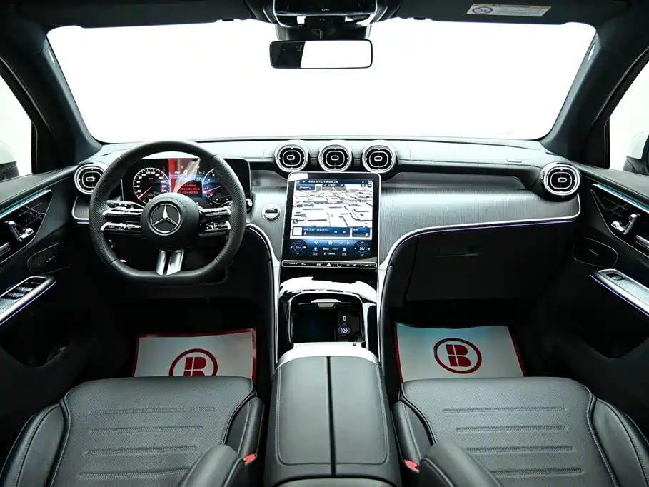 MERCEDES-BENZ GLC