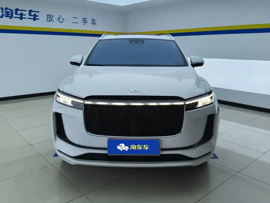 Фото 2 - Li Auto Li ONE