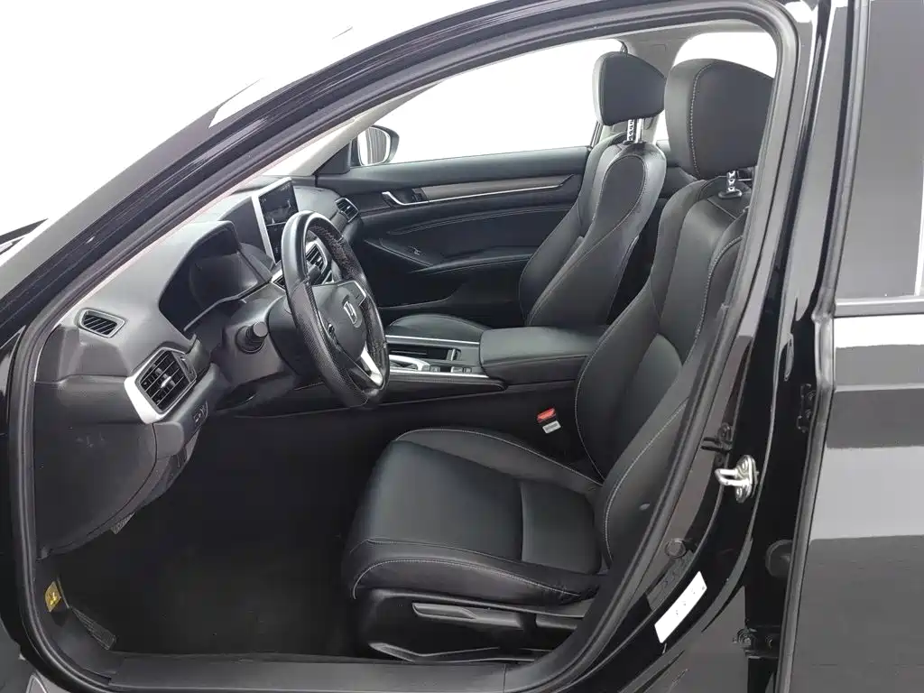 Photo 10 - Honda Inspire