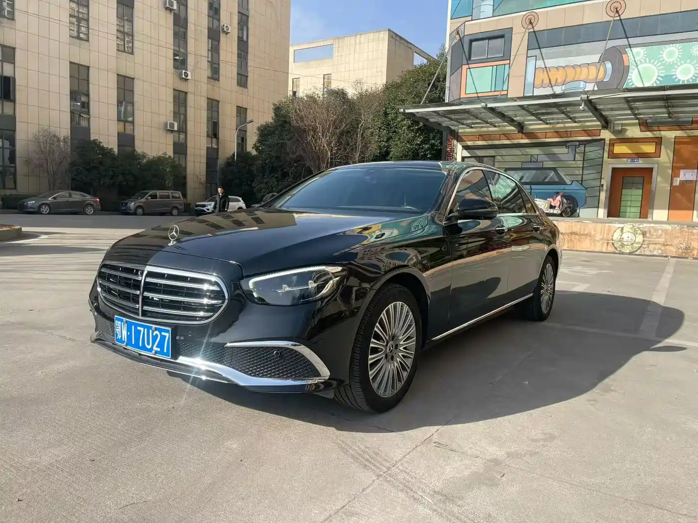 MERCEDES-BENZ E CLASS