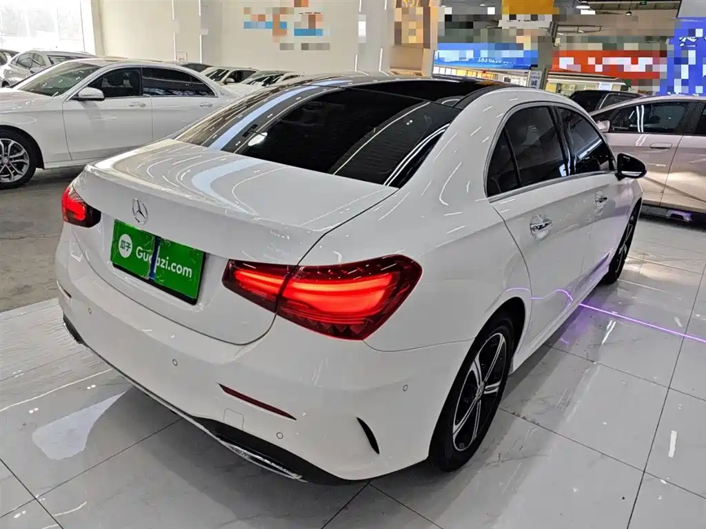 Mercedes-Benz A-Class 2024 A 200 L Fashion Edition фото 7