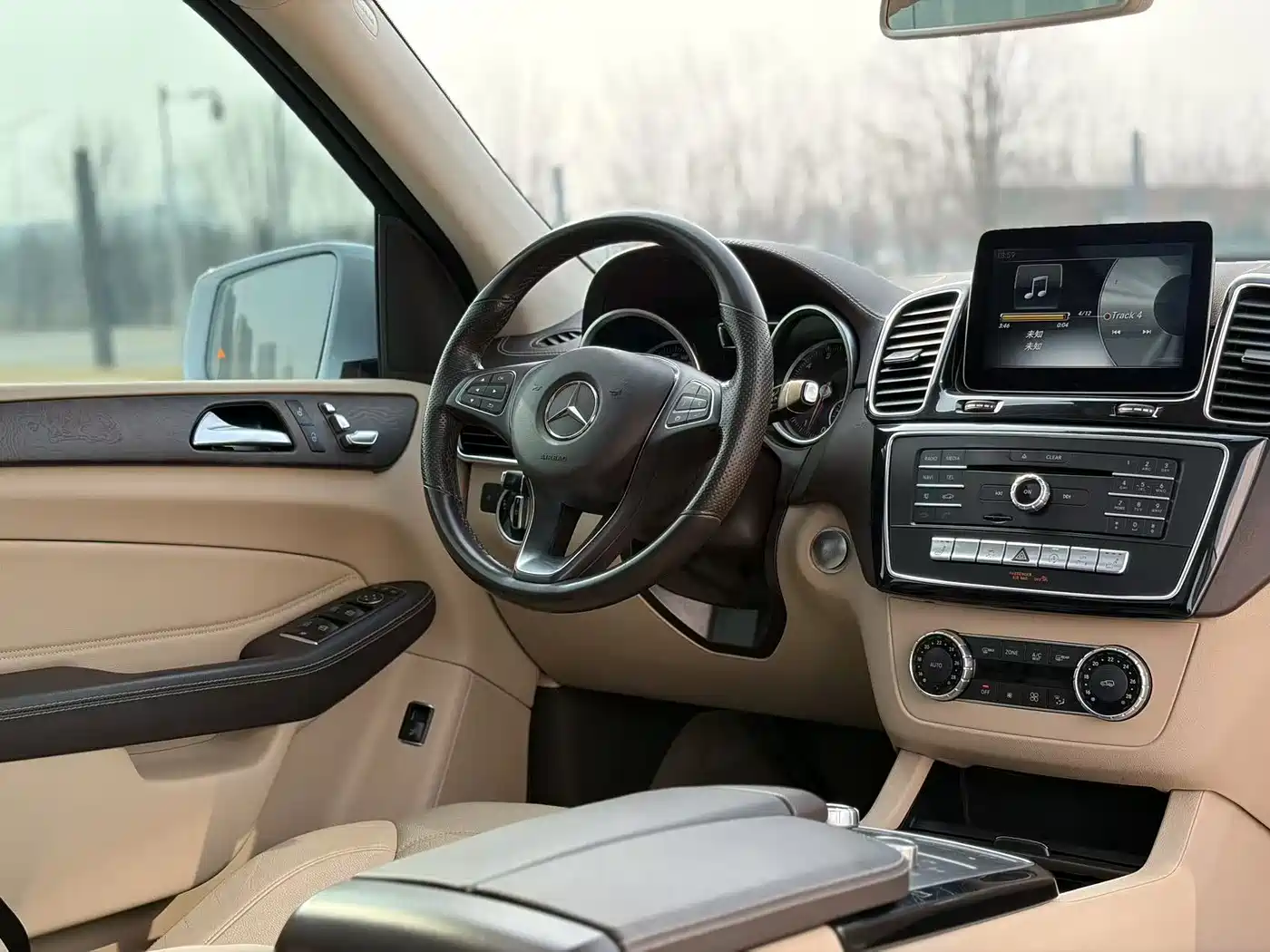 Mercedes-Benz GLE 2017 GLE 400 4MATIC фото 13