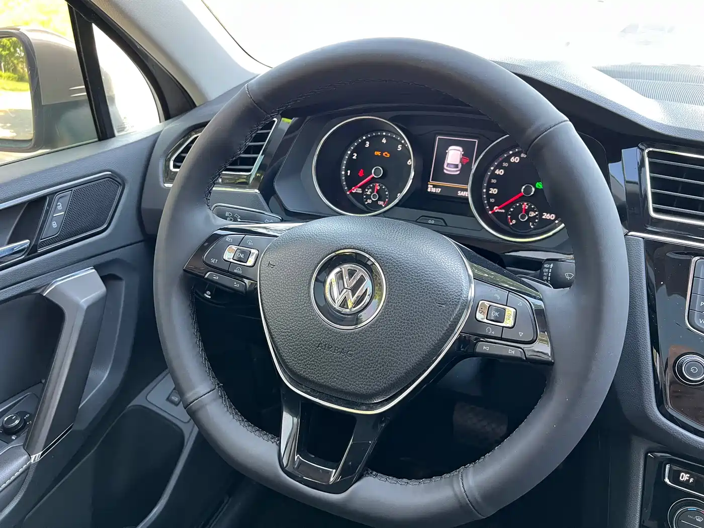 Volkswagen Tiguan L 2017 330TSI Automatic 2WD Flagship Edition фото 15