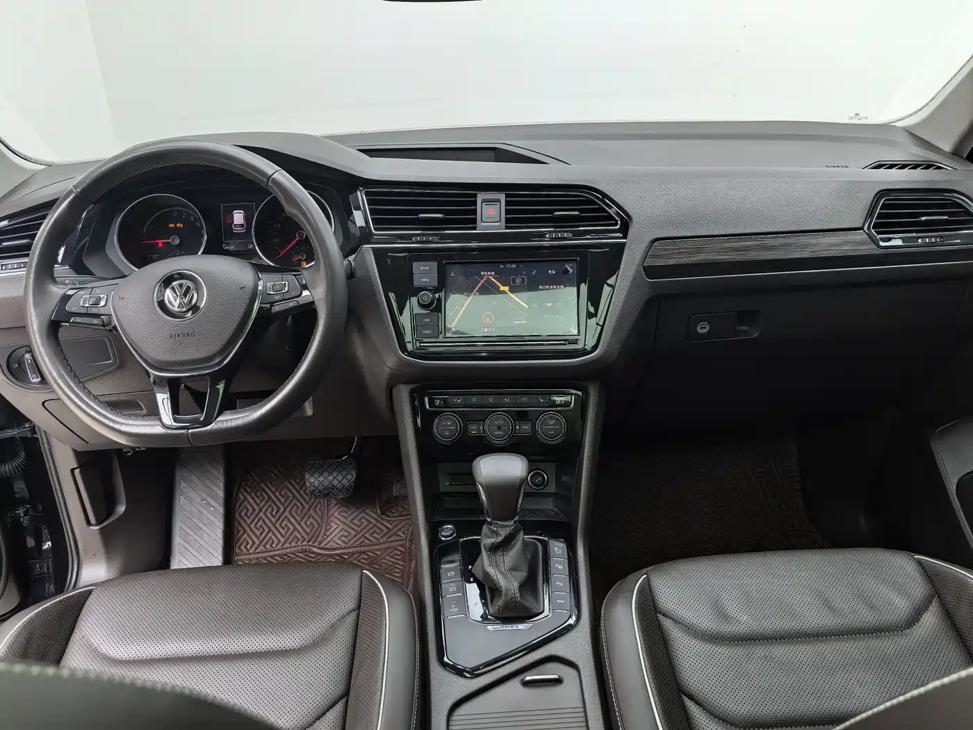 VOLKSWAGEN TIGUAN L NEW ENERGY