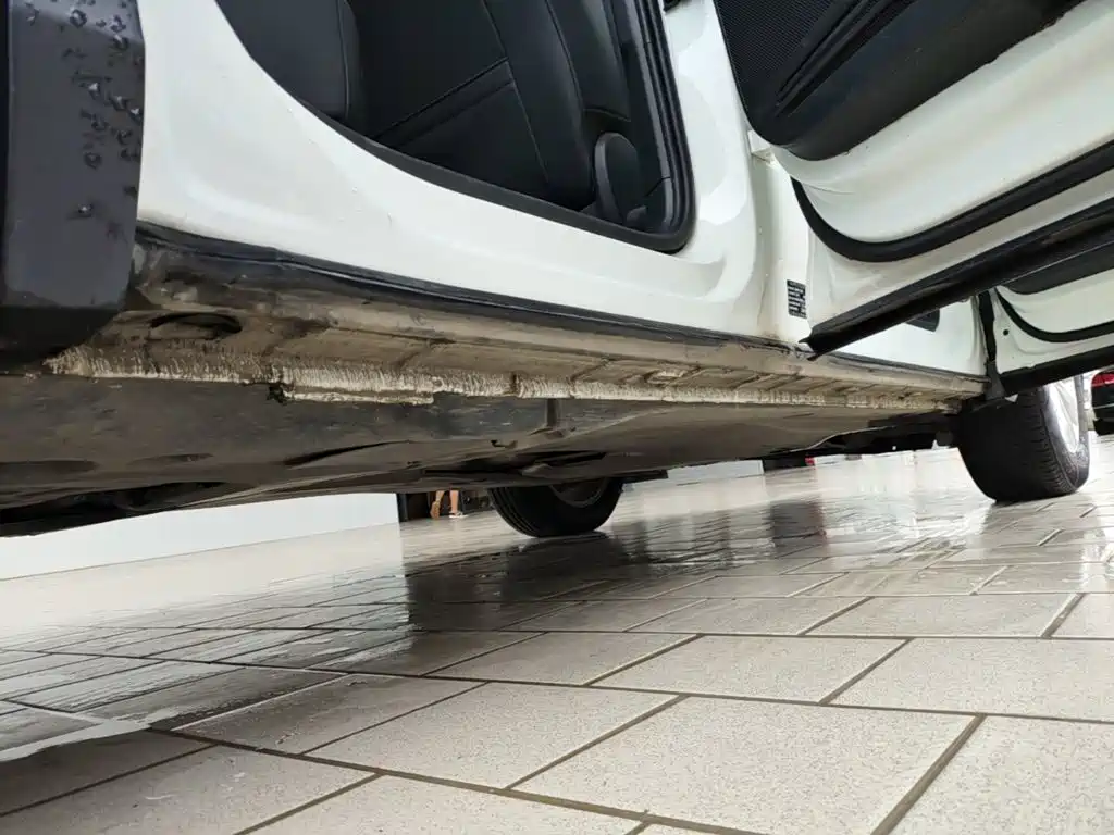 Фото 21 - Volkswagen Tiguan L