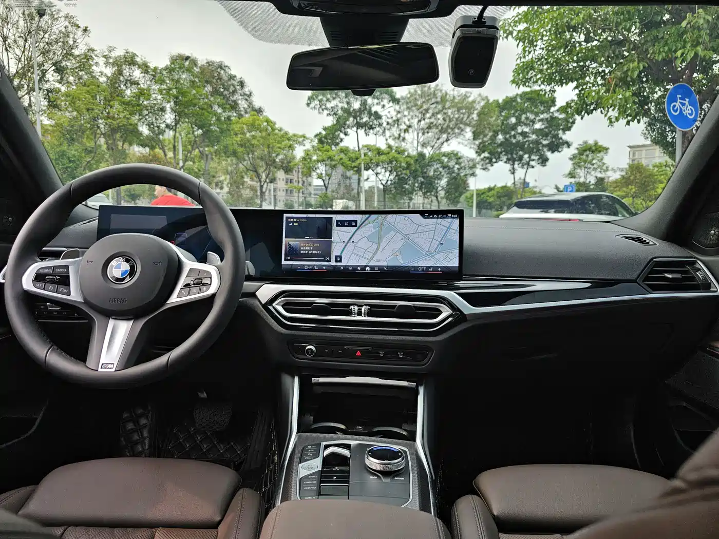 BMW 3 Series 2023 325i M Sport Black Night Package фото 15