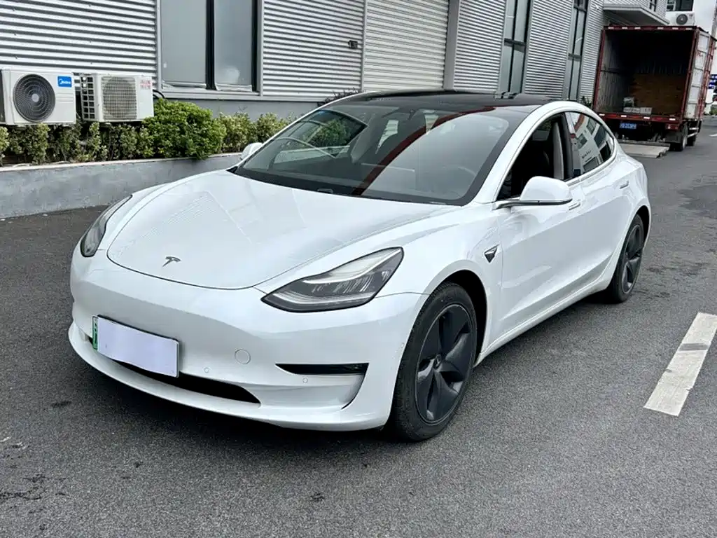 Tesla Model 3 2020