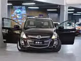 Фото 7 - Mazda 8