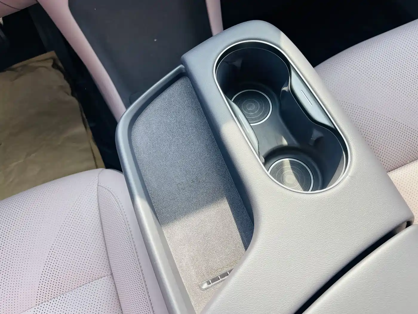 Hongqi HONGQI TIANGONG 06