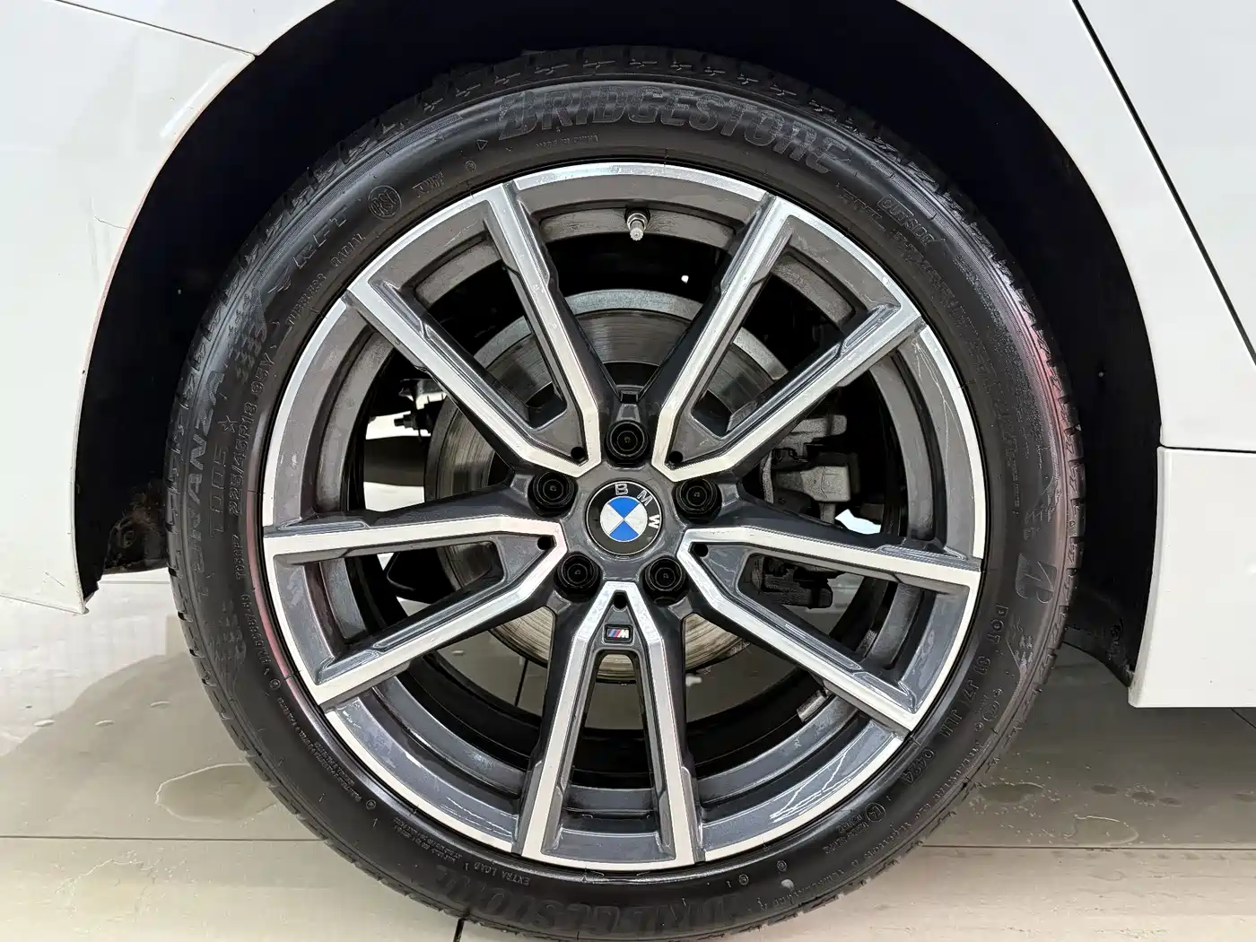BMW 3 Series 2024 325Li M Sport Package фото 28