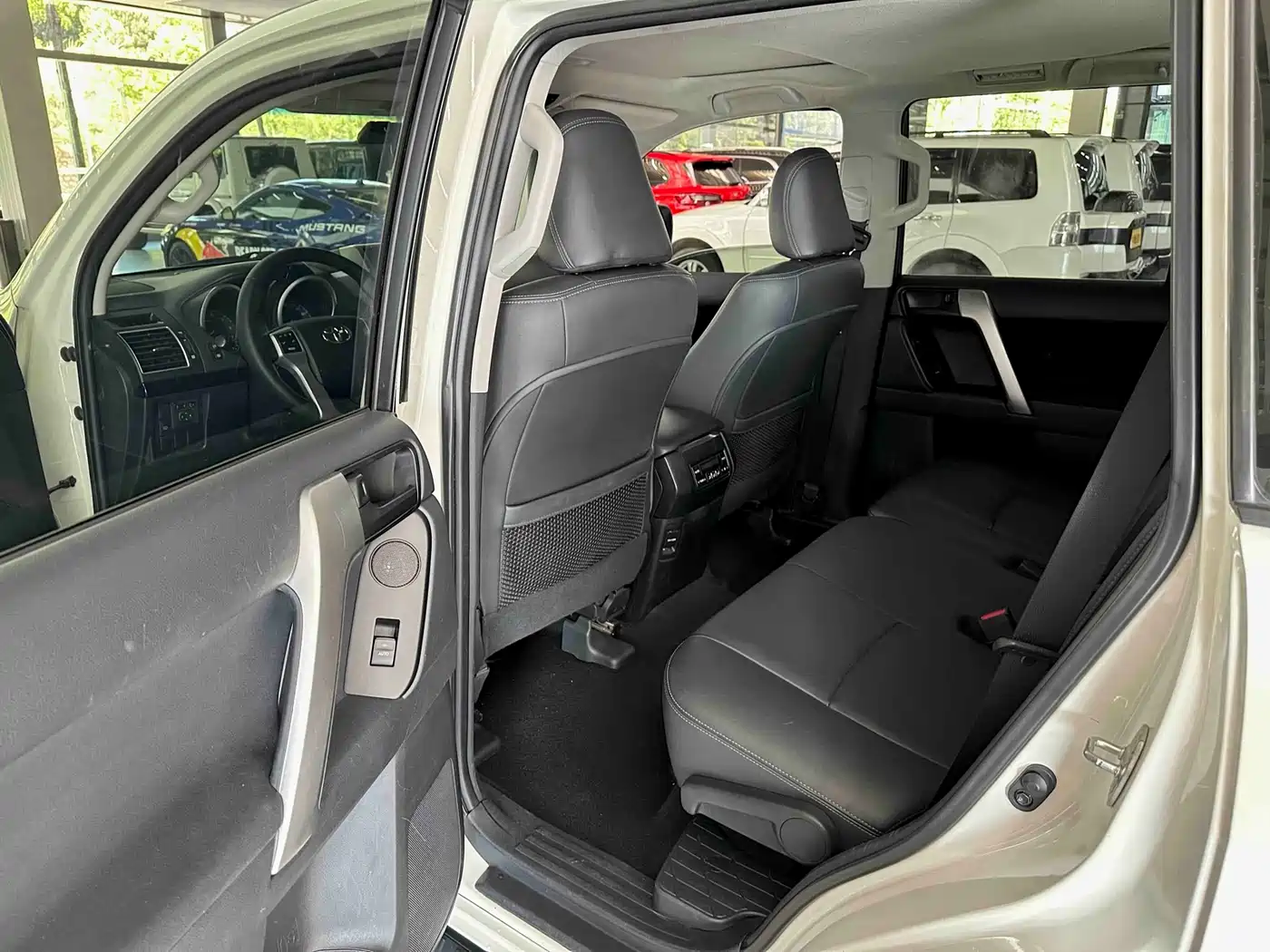 Toyota Prado 2016 2.7L Auto Luxury Edition фото 10
