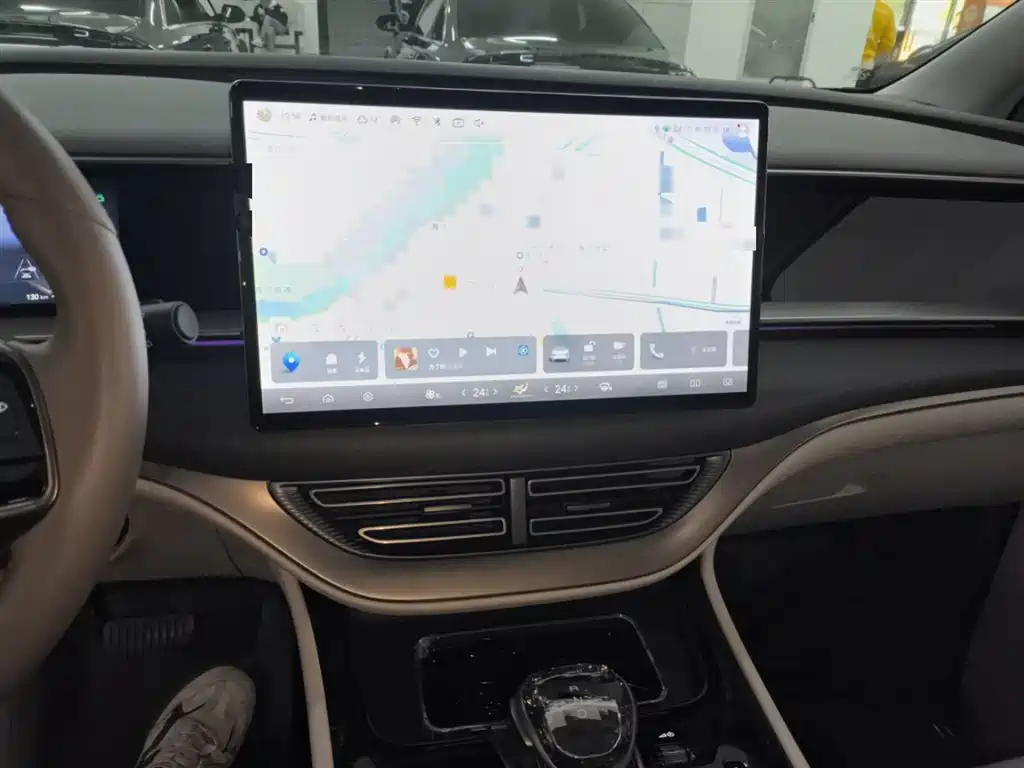 Denza D9 2022 DM-i 970 AWD Flagship фото 9