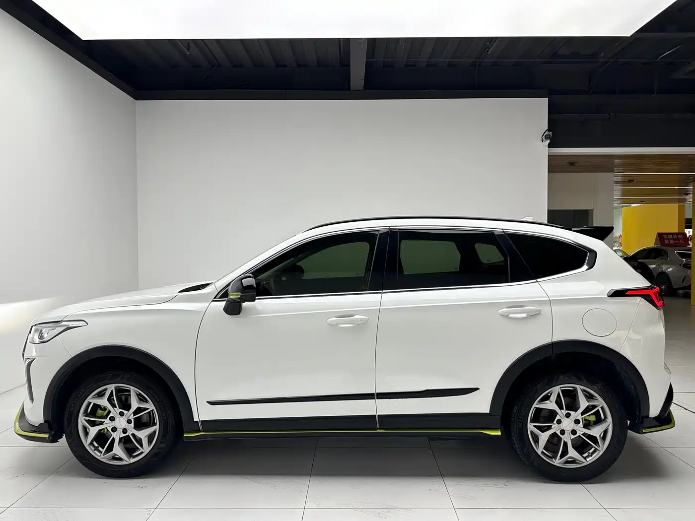 HAVAL RED RABBIT