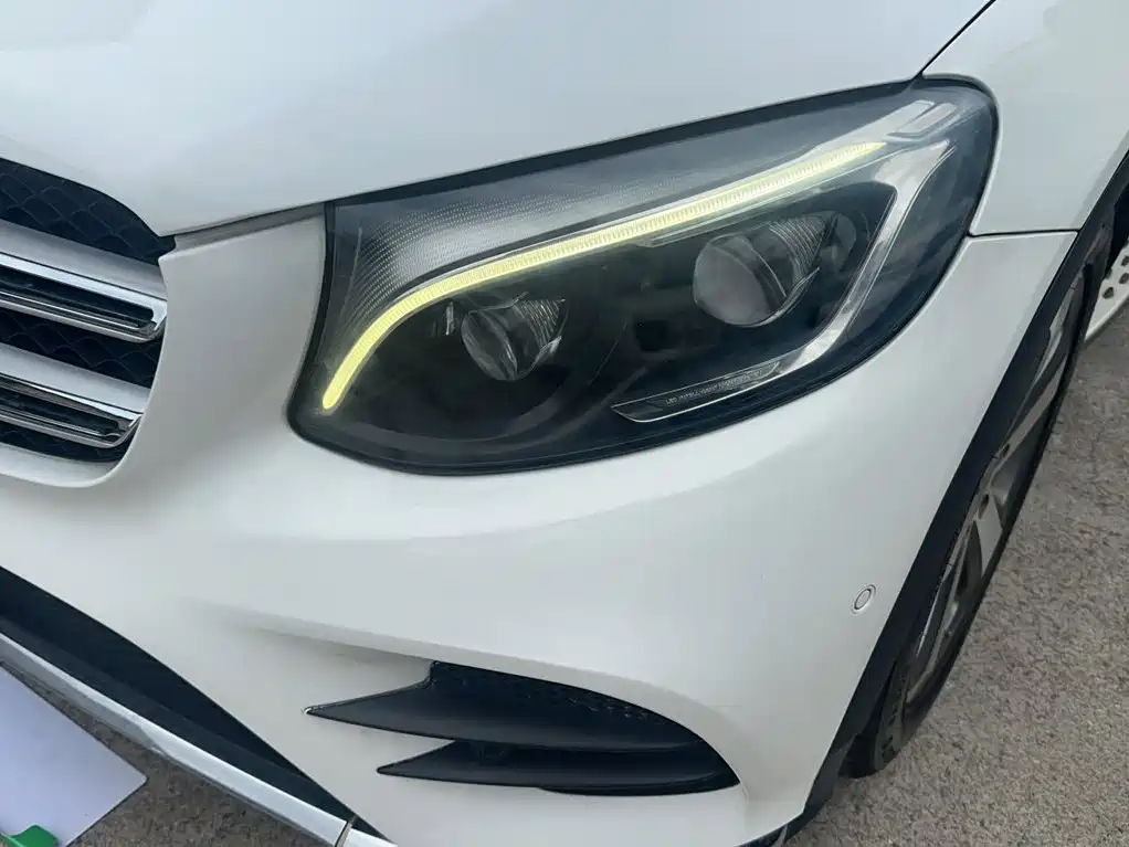 Фото 4 - Mercedes-Benz GLC