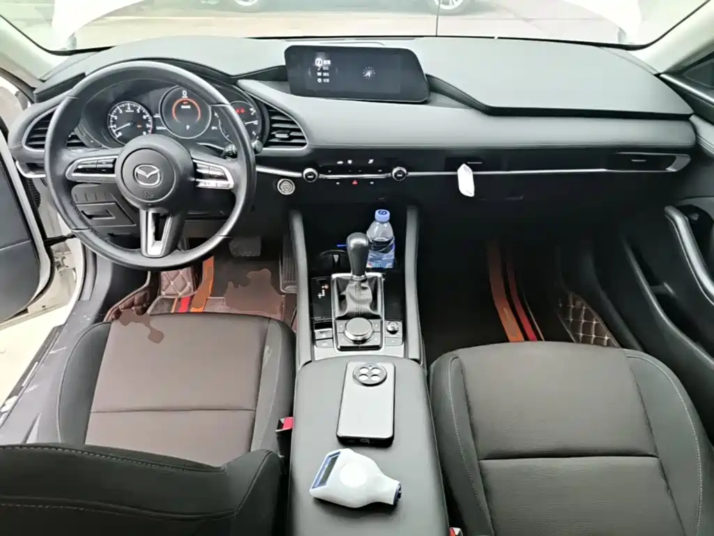 Mazda Mazda3 Axela 2025 2023 2.0L Auto Zhixuan