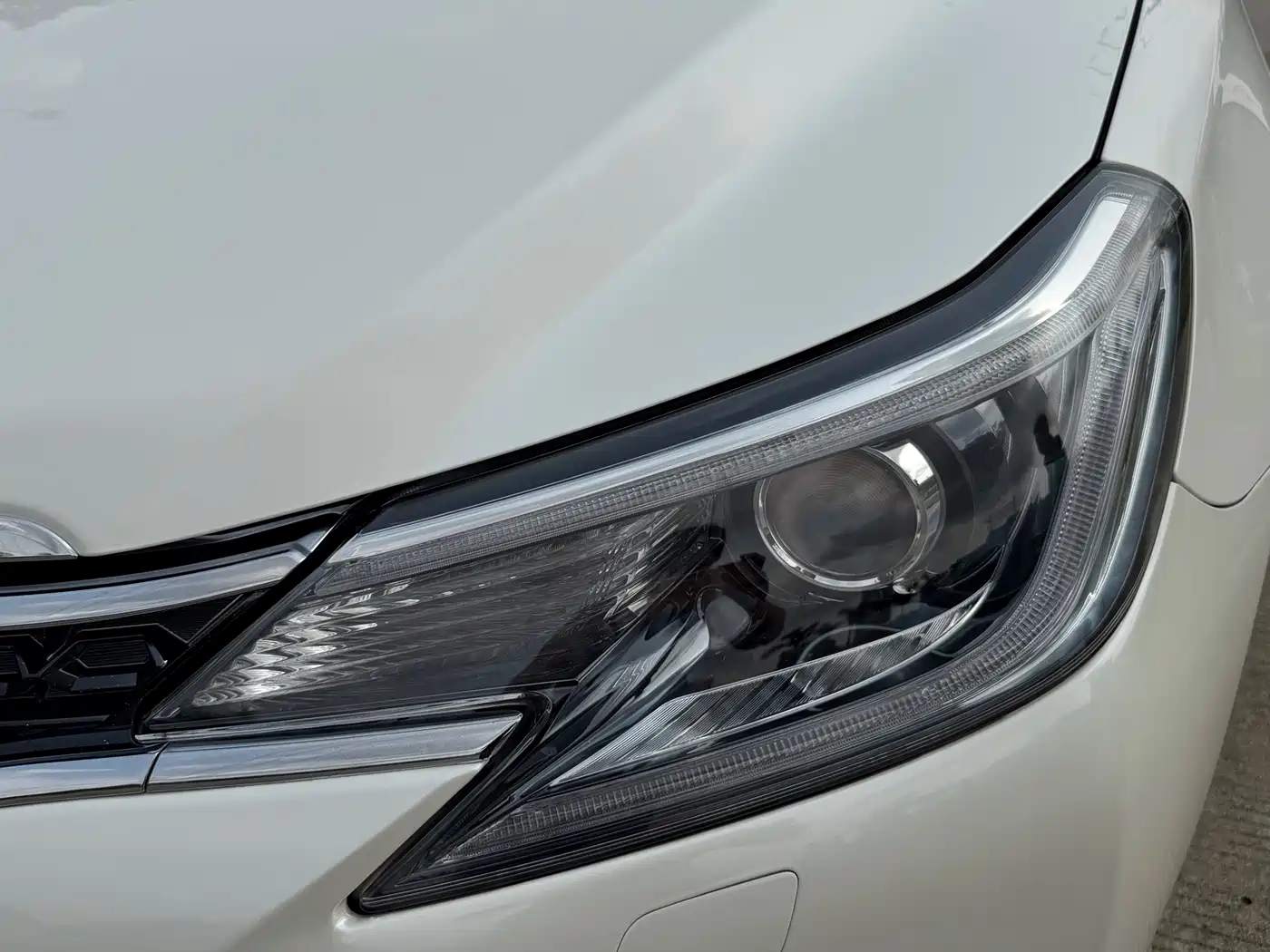 Toyota Reiz 2013 2.5V Elite Edition фото 19