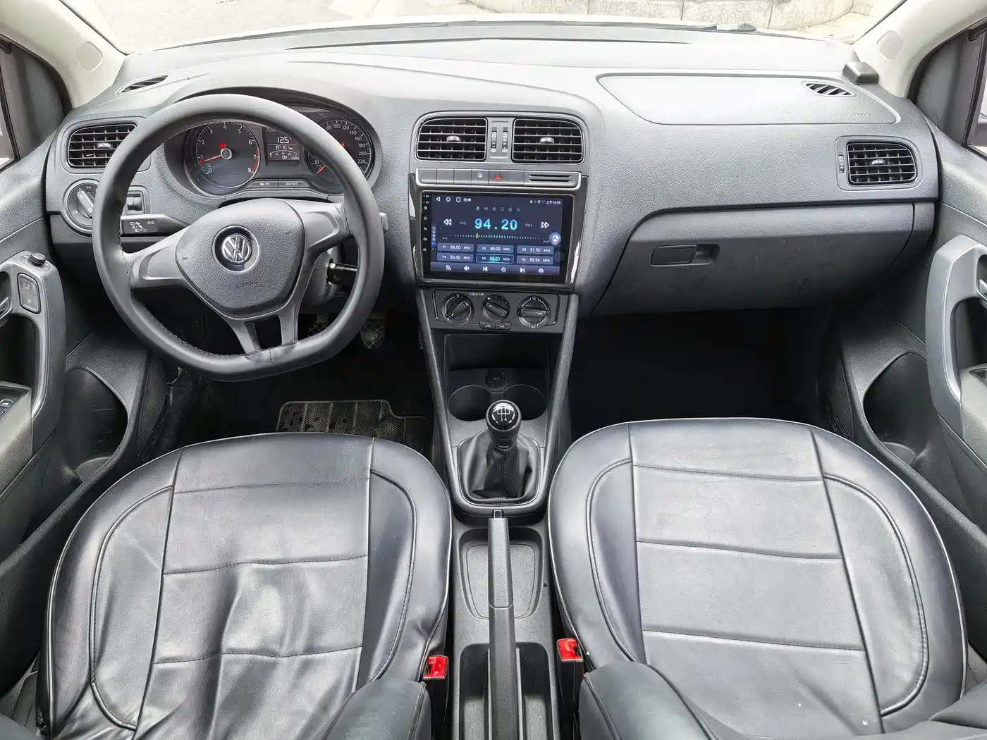 Volkswagen Polo 2016 1.4L Manual Trend фото 9