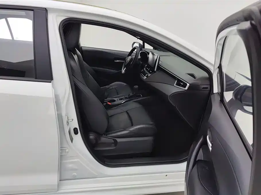 Toyota Levin 2022 185T CVT Luxury Edition фото 8