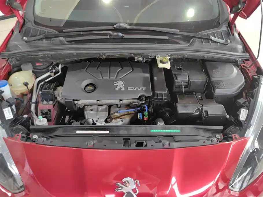 Peugeot 308 2014 Model Joy Edition Classic 1.6L Automatic Superior Style фото 10