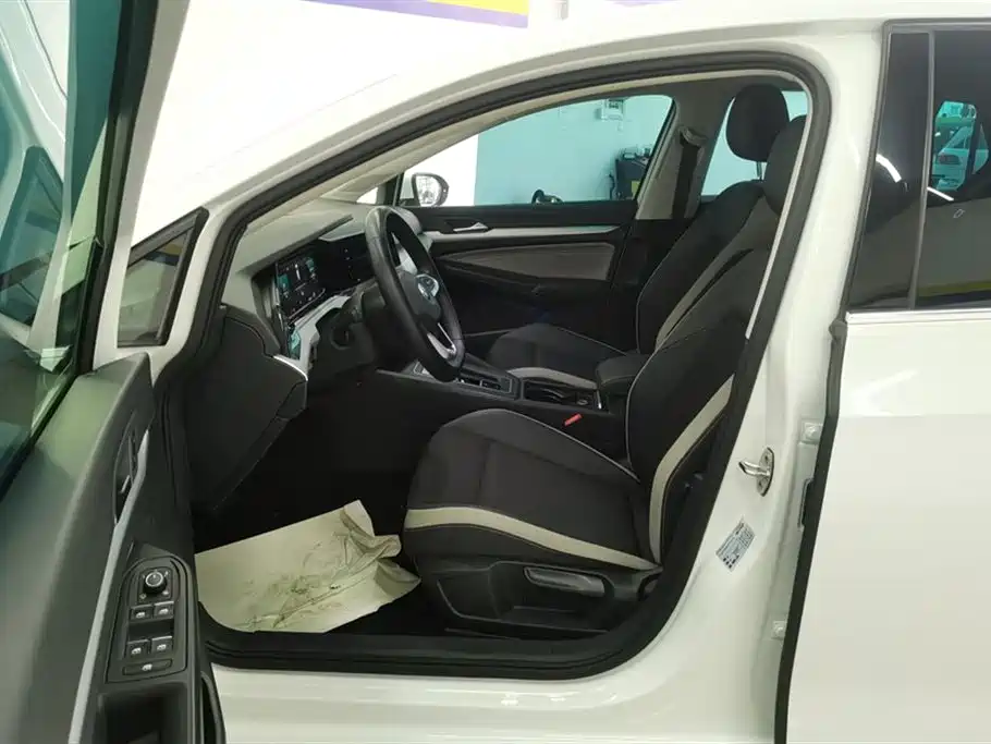 Volkswagen Golf 2021 280TSI DSG Pro фото 9