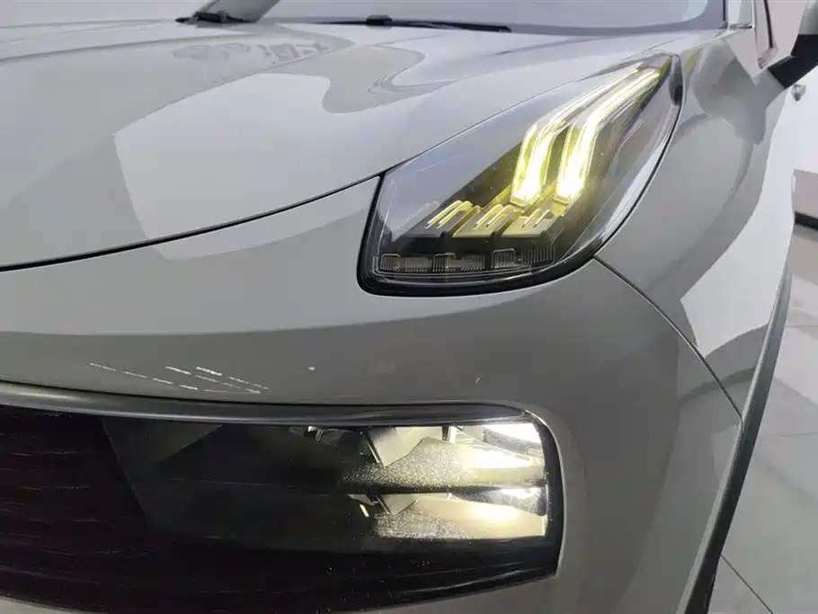 Lynk & Co 01 2017 2.0T 2WD Pro Version фото 5