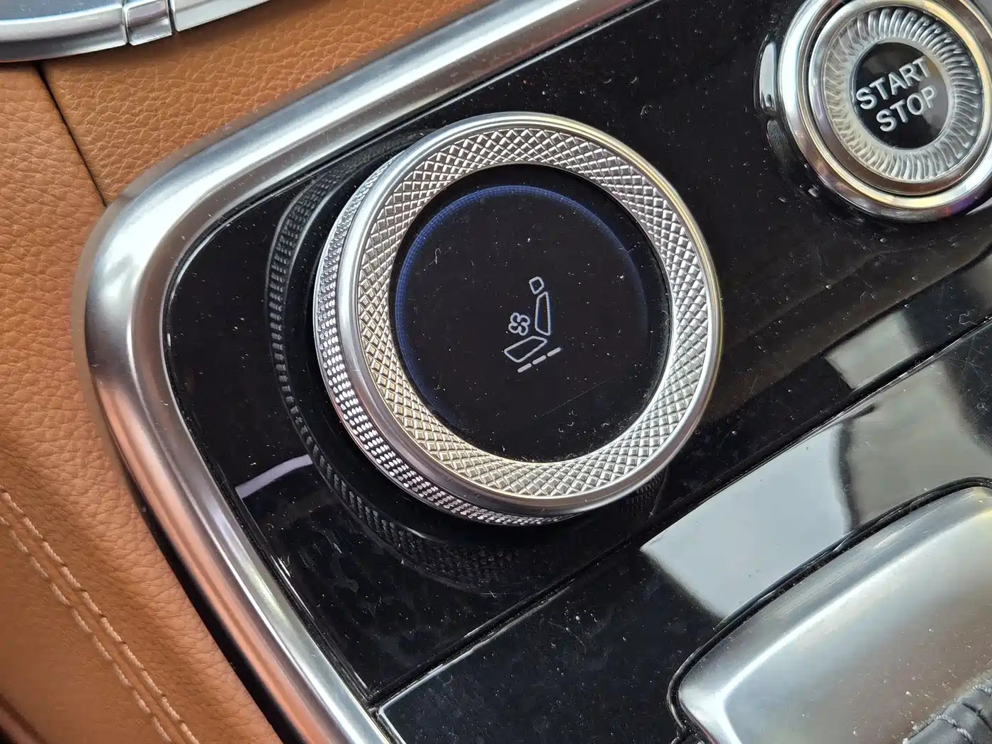Hongqi H9 2020 2.0T Smart Connection Qi Xiang Edition фото 26