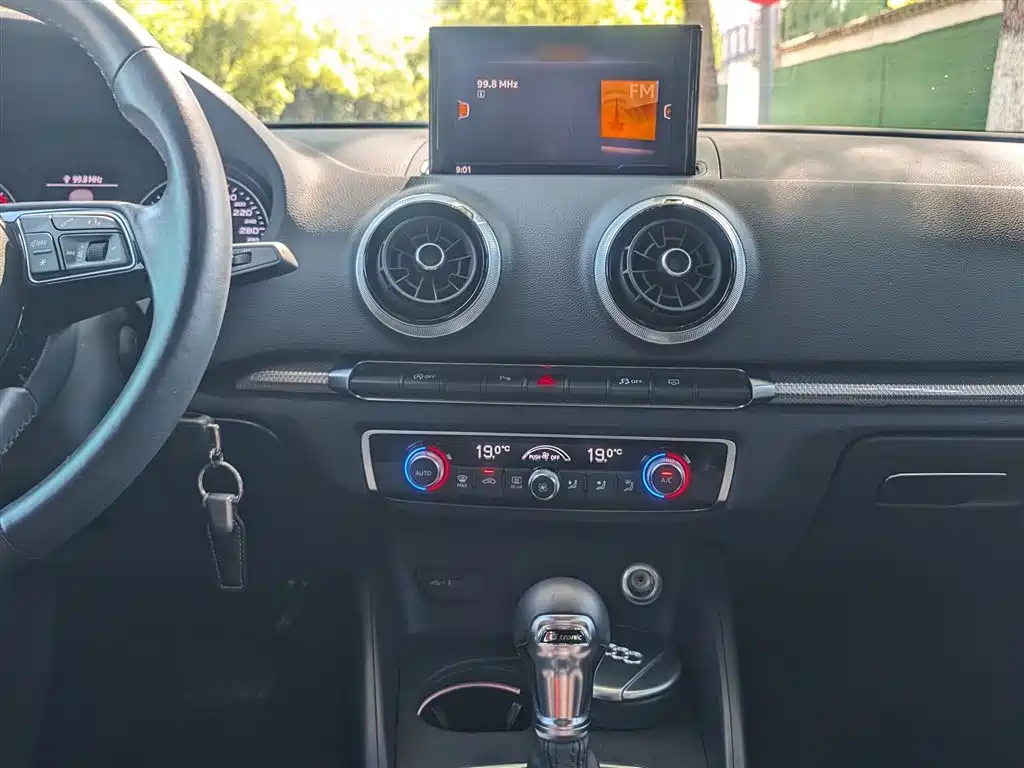 Audi A3 2019 Sportback 35 TFSI Style China VI фото 4