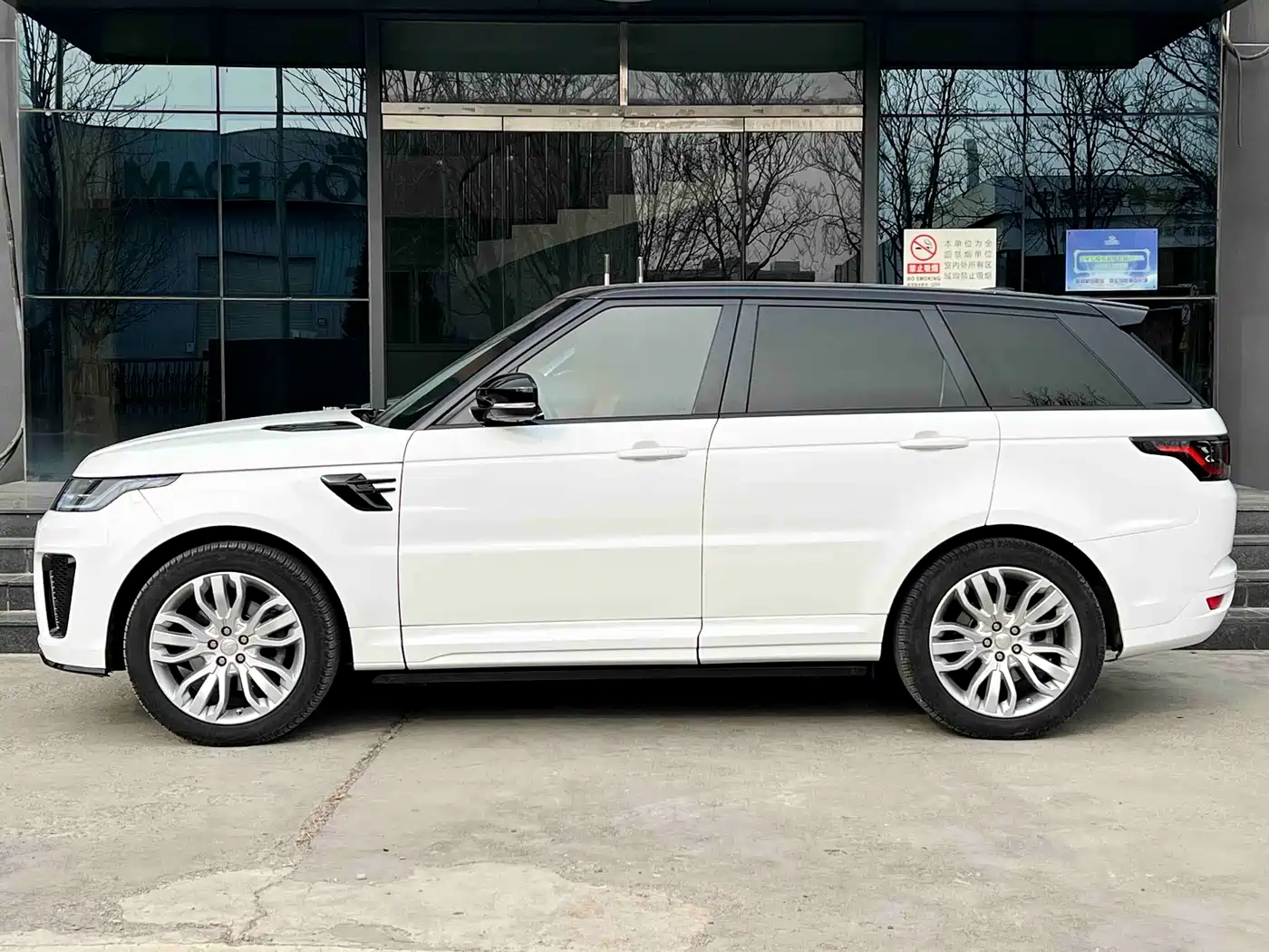 Land Rover Range Rover Sport 2014 3.0 SC V6 HSE DYNAMIC фото 4