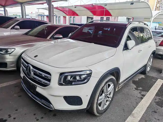 MERCEDES-BENZ GLB