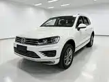 Фото 1 - Volkswagen Touareg