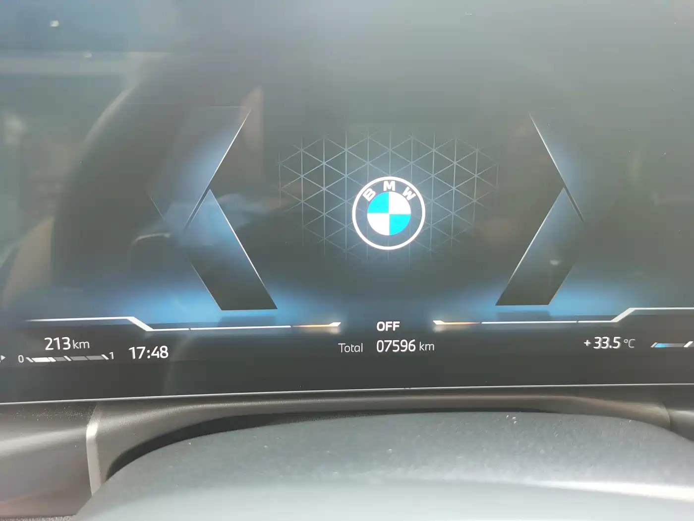 BMW 3 Series 2025 330Li M Sport Night Edition фото 11