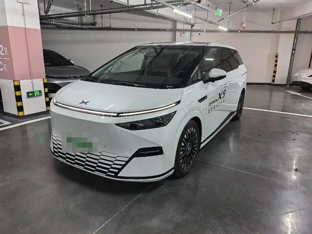 XIAOPENG X9