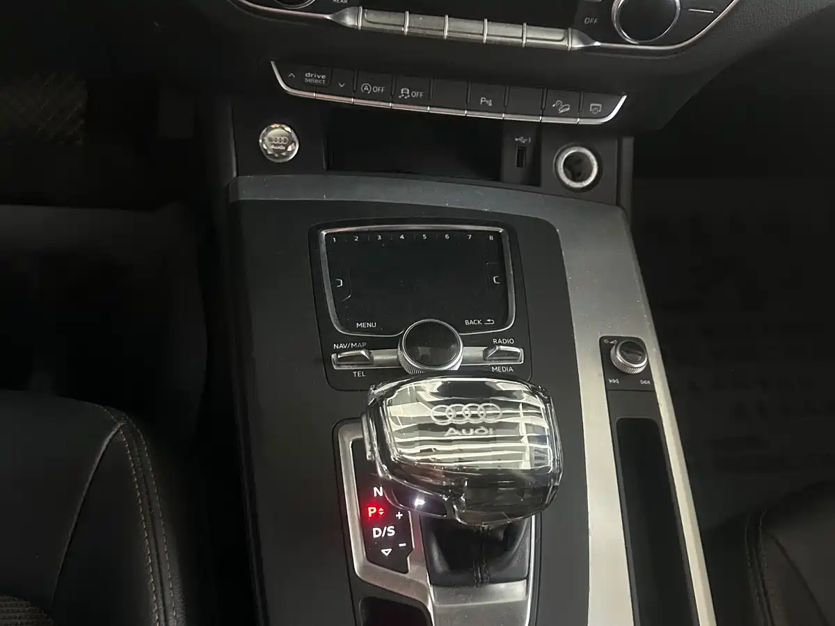 Audi Q5L 2018 40 TFSI Prestige Fashion (China V) фото 13