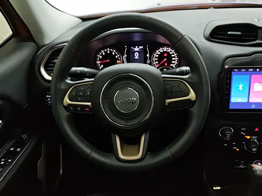 Jeep Renegade 2019 2018 Connected Large Screen Edition 180T Automatic High Energy