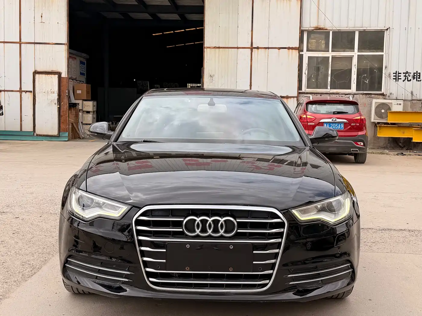 Audi A6L 2014 30 FSI Comfort фото 2