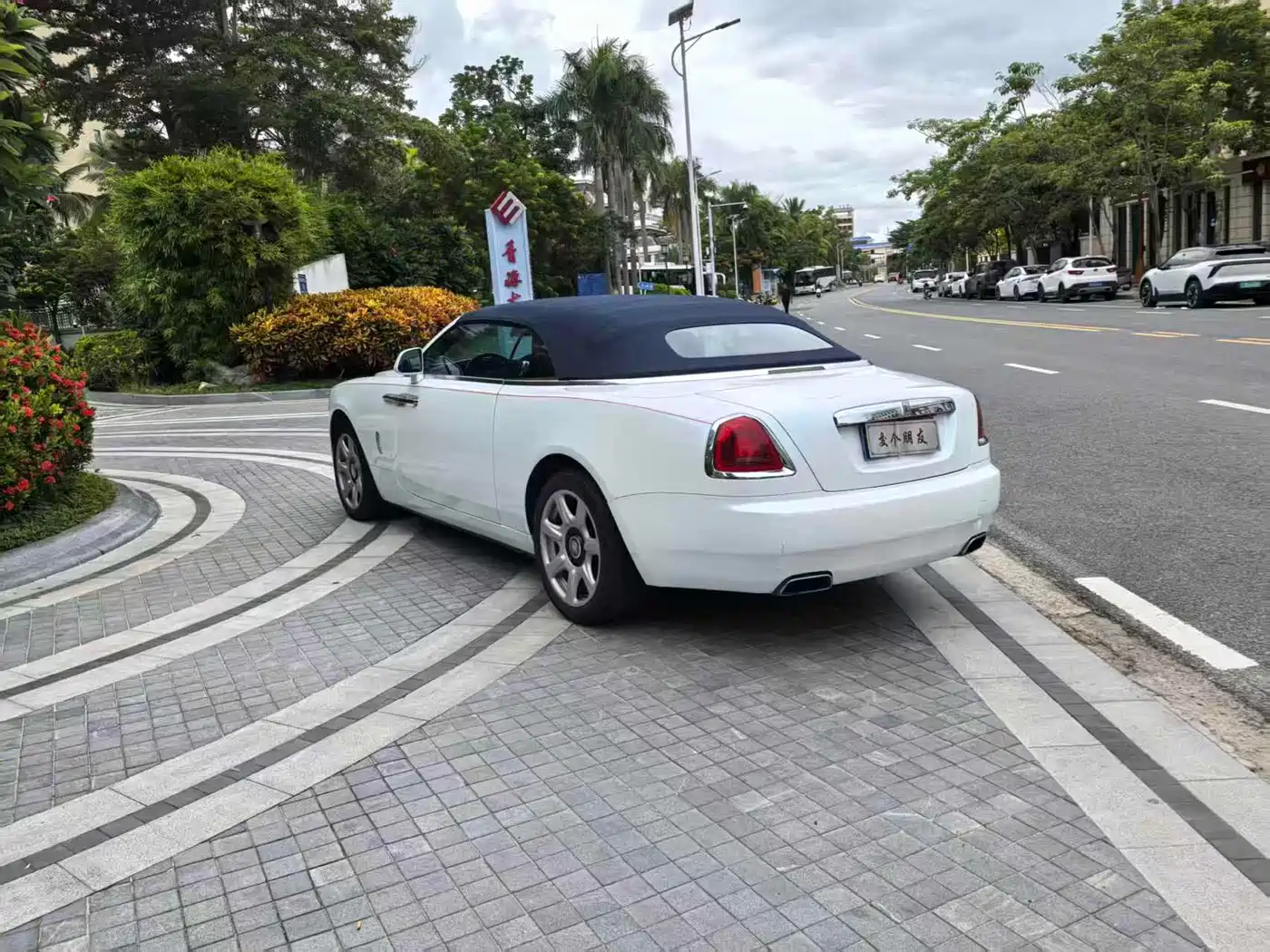 Rolls-Royce Dawn 2019 2015 6.6T Standard