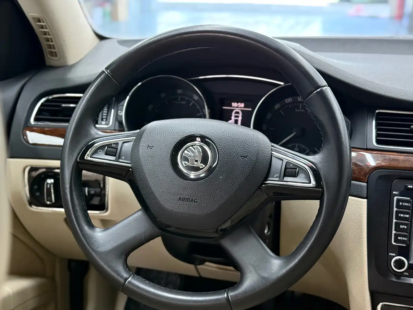 Škoda Superb 2013 1.8TSI Automatic Elegance Edition фото 10