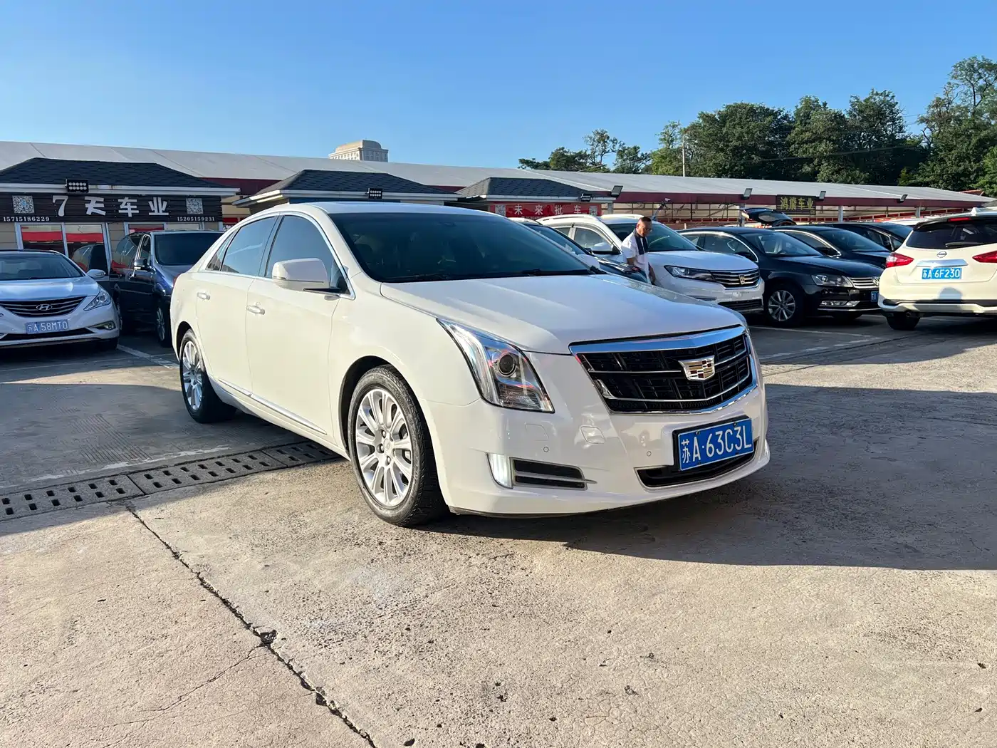 Фото 2 - Cadillac XTS