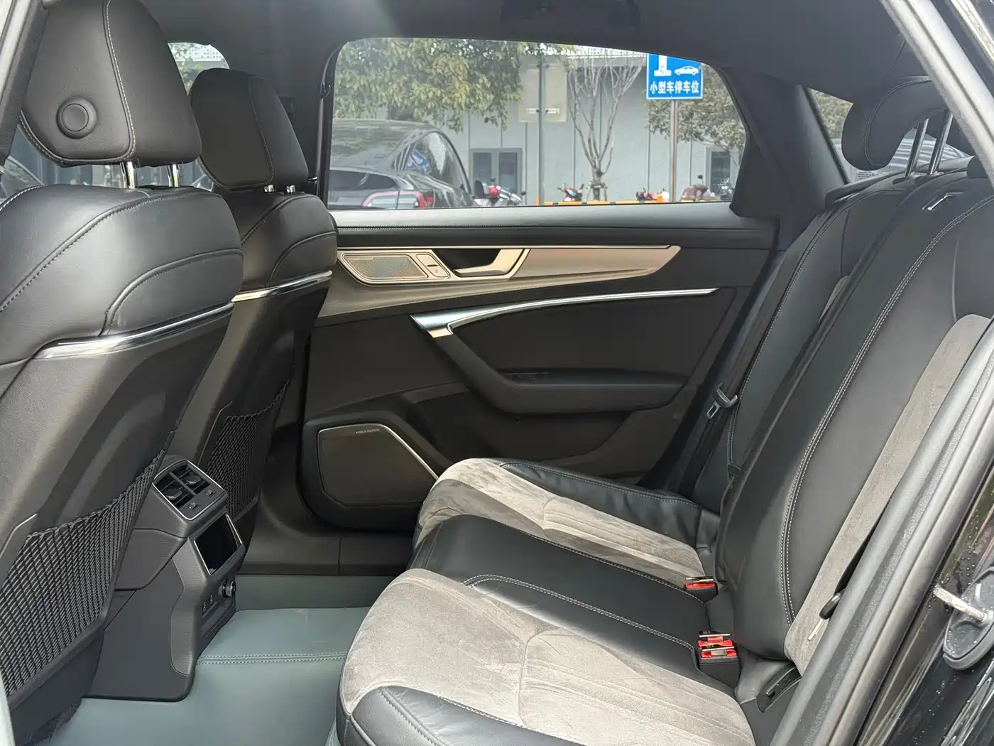 Audi A6L 2024 45 TFSI Premium Dynamic фото 17
