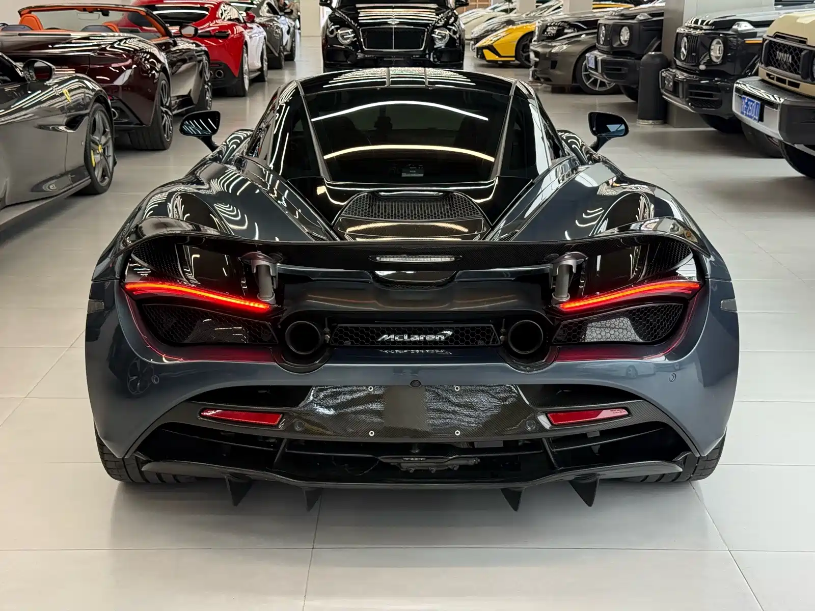 Photo 4 - McLaren 720S