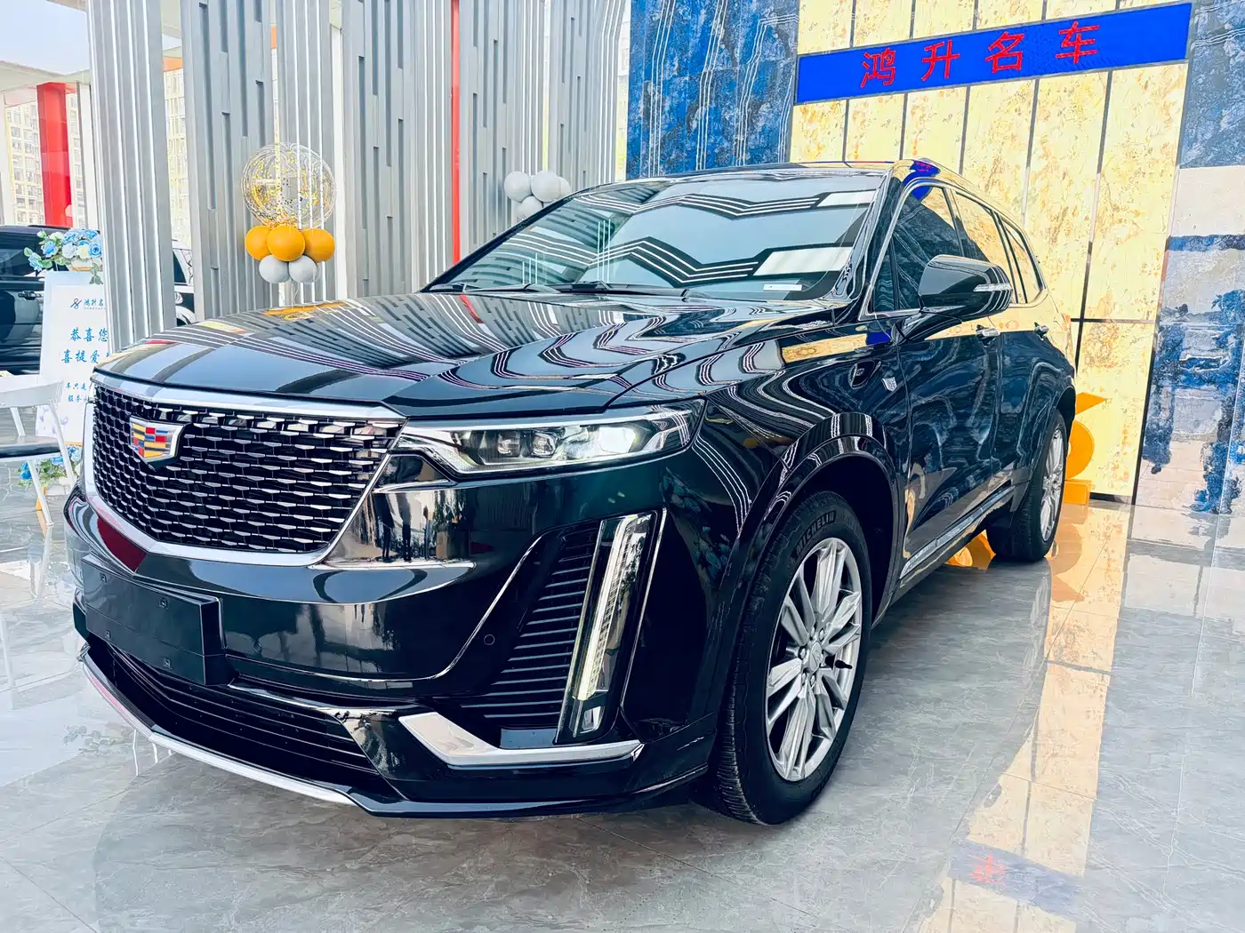 CADILLAC XT6