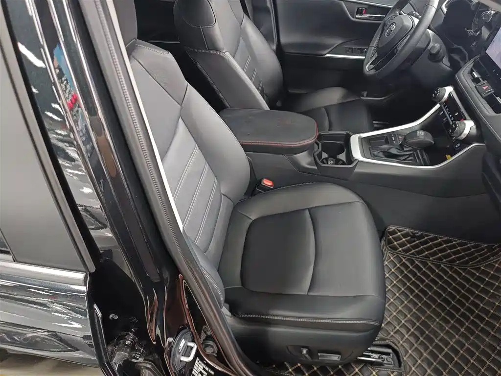 Toyota RAV4 Rongfang 2023 2.0L CVT FWD Style Plus Edition фото 25
