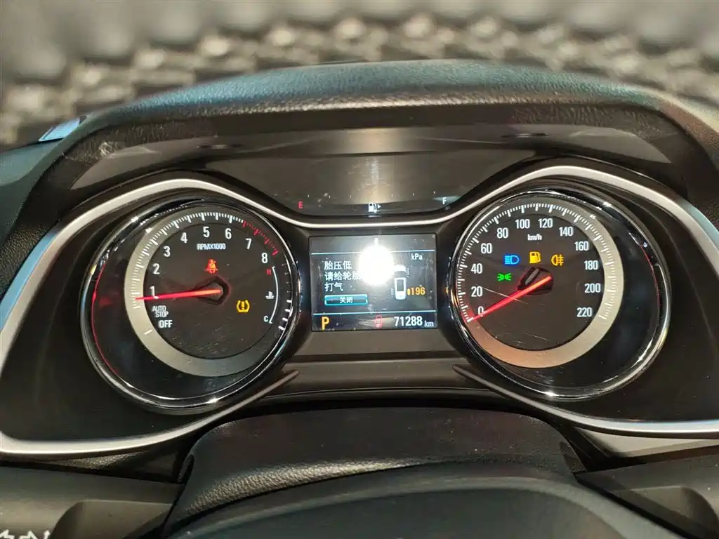 Chevrolet Volando 2019 530T Automatic Power Enjoyment Edition (5+2 seater) China VI фото 4