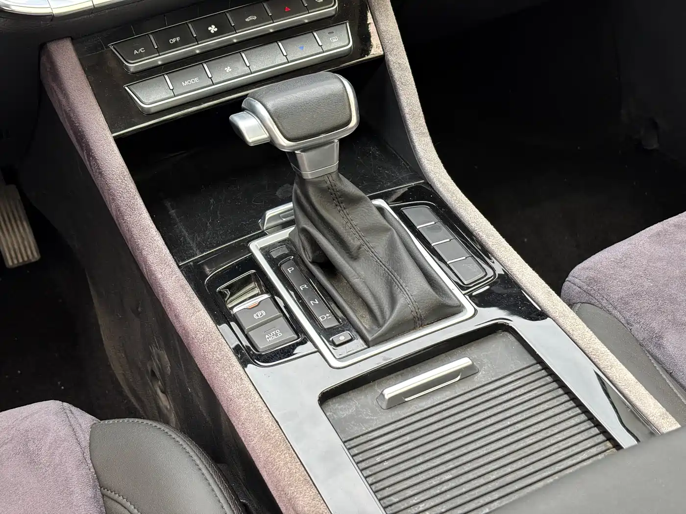 SINOTRUK VGV VGV U70