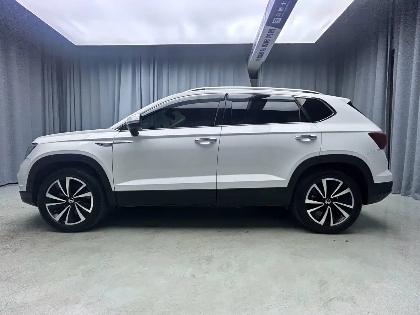 Volkswagen Tharu, миниатюра 4