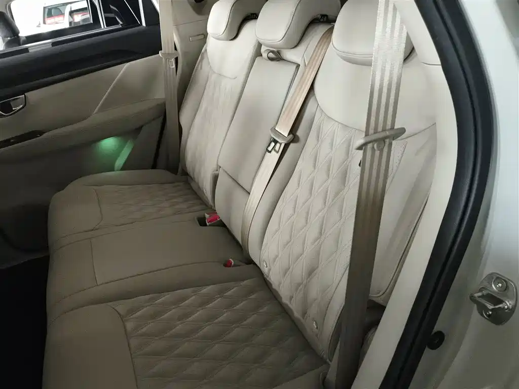 Wuling Motors Wuling Xingchen 2021 2021 1.5T CVT Stellar Edition