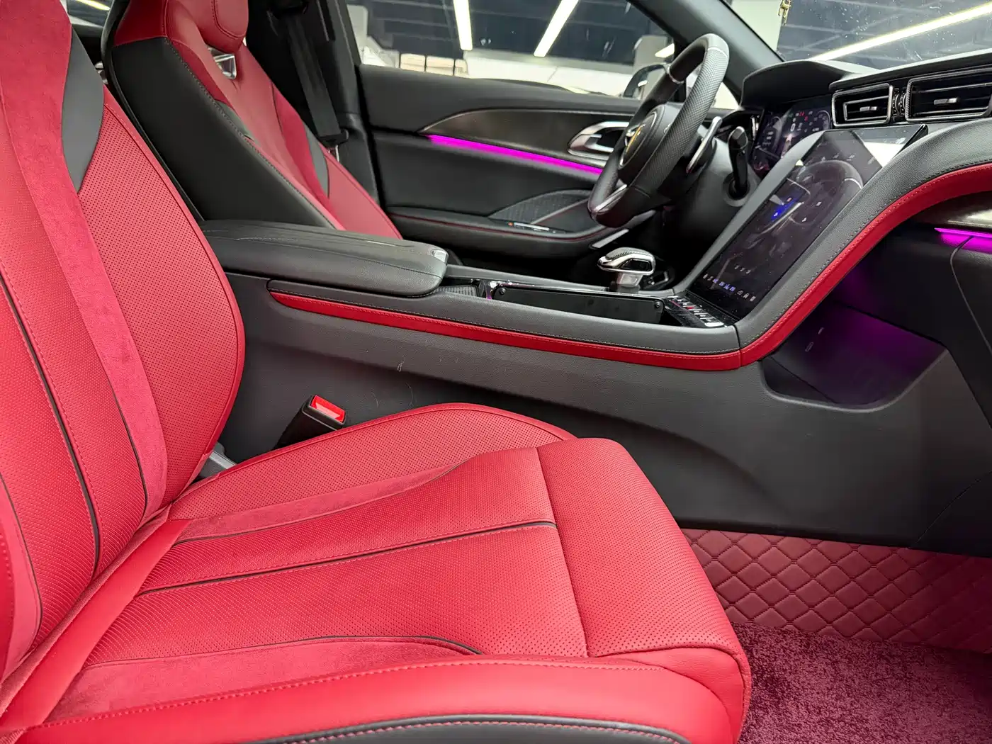 Hongqi H6 2025 2025 Model 2.0T Fashion Edition