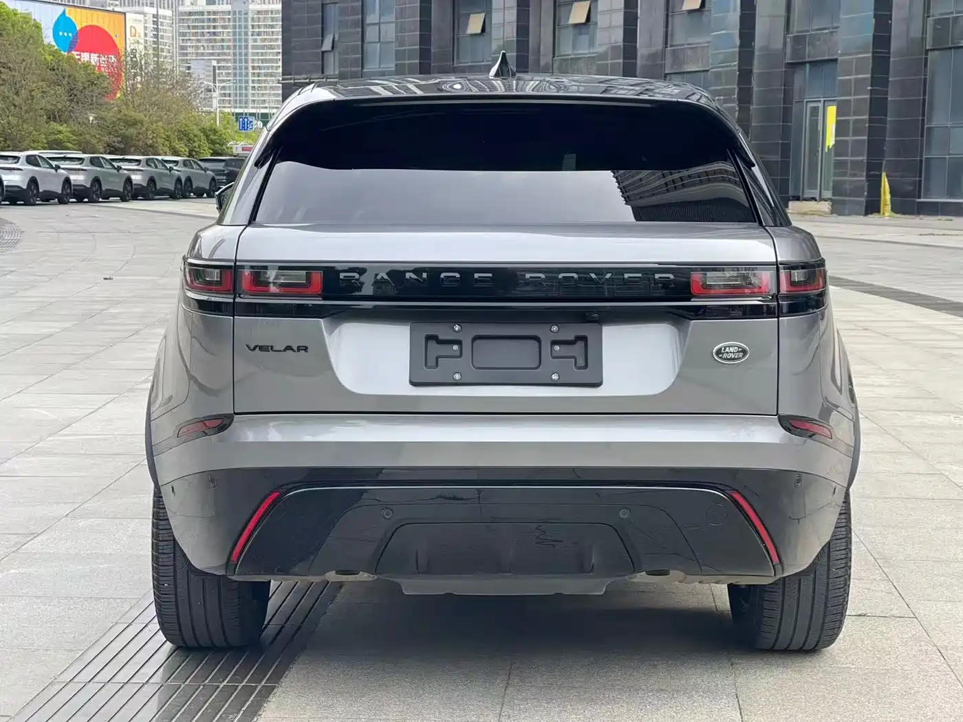 Land Rover Range Rover Velar 2022 250PS Golden Collector's Edition фото 5