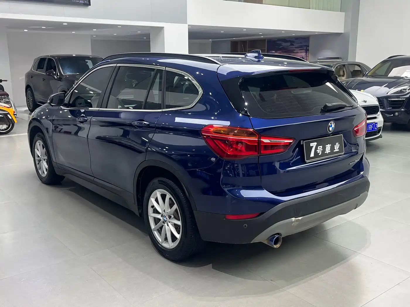BMW X1 2018 sDrive18Li Fashion Model фото 6