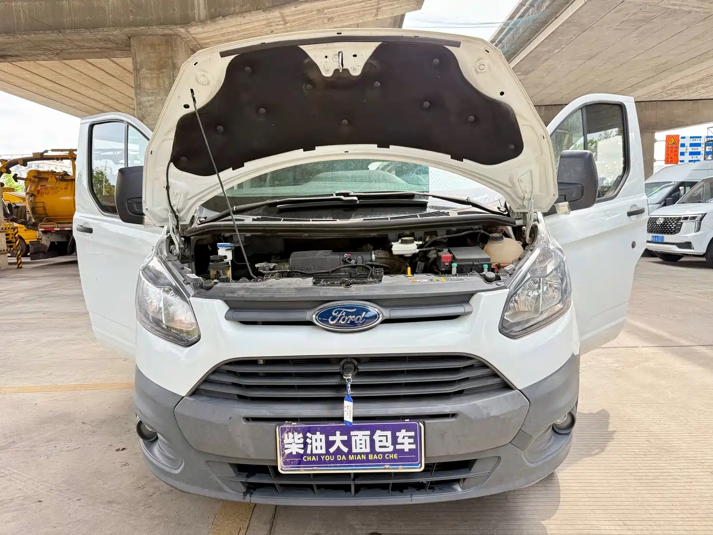 Ford Transit 2021 2020 2.0T Diesel Multi-purpose Commercial Vehicle Medium Wheelbase Low Roof Dual Swing Doors China VI